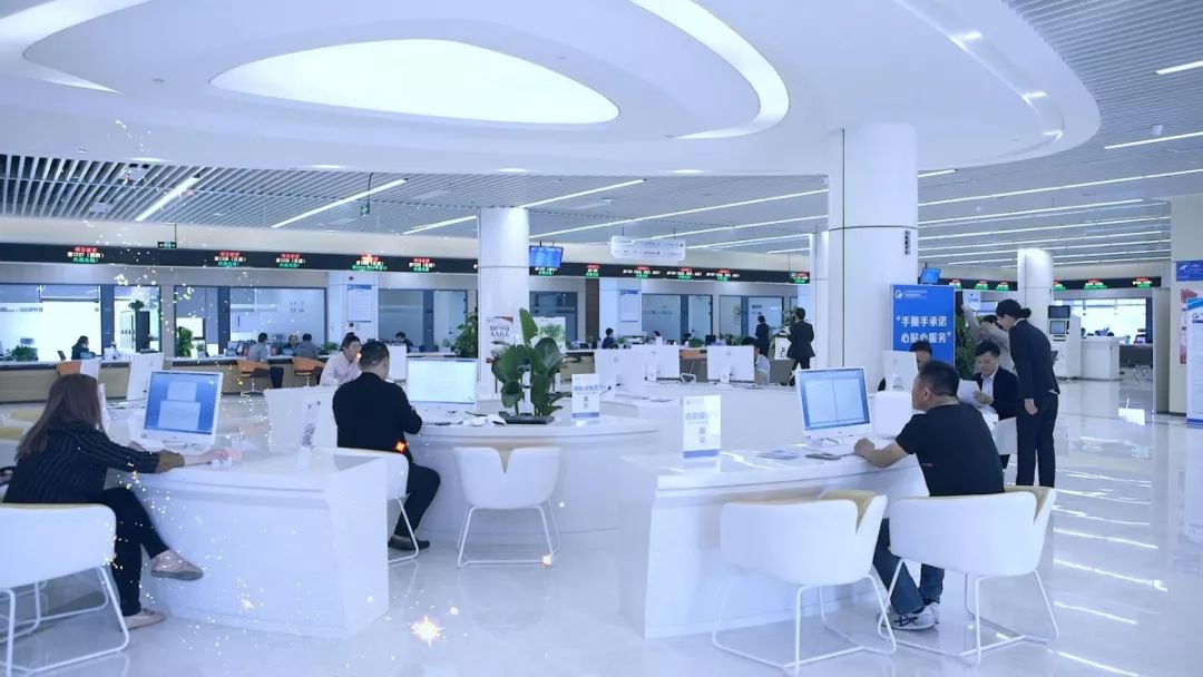 “最多跑一次”改革再升级 开发区行政审批局全面推行“一窗融合、套餐服务”新模式